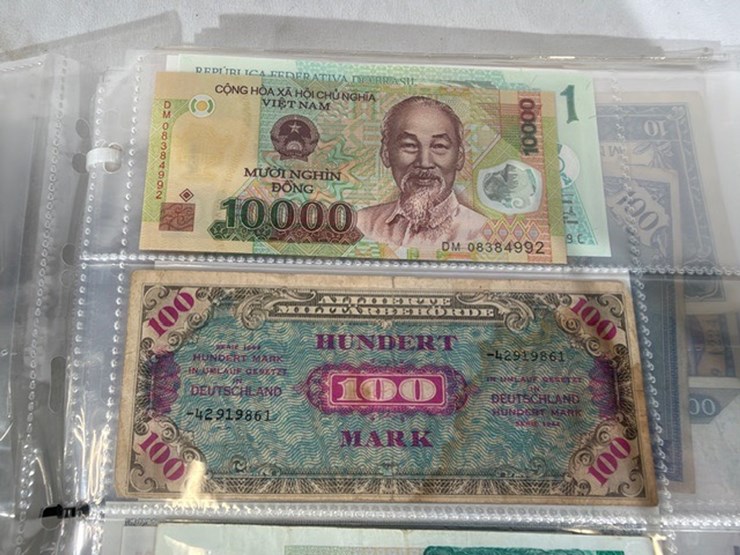#40310-•-foreign-currency-bank-notes-image-9