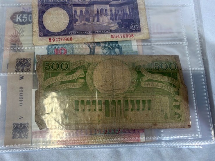 #40311-•-foreign-currency-bank-notes-image-46