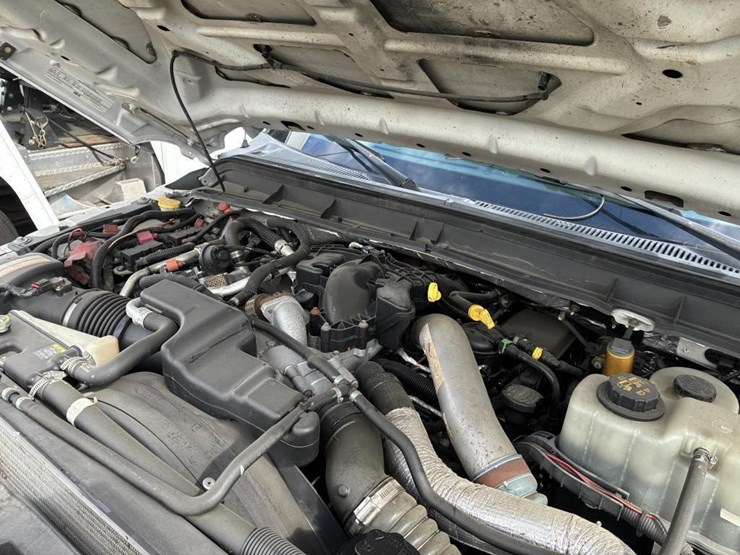 2013-ford-f550-image-6