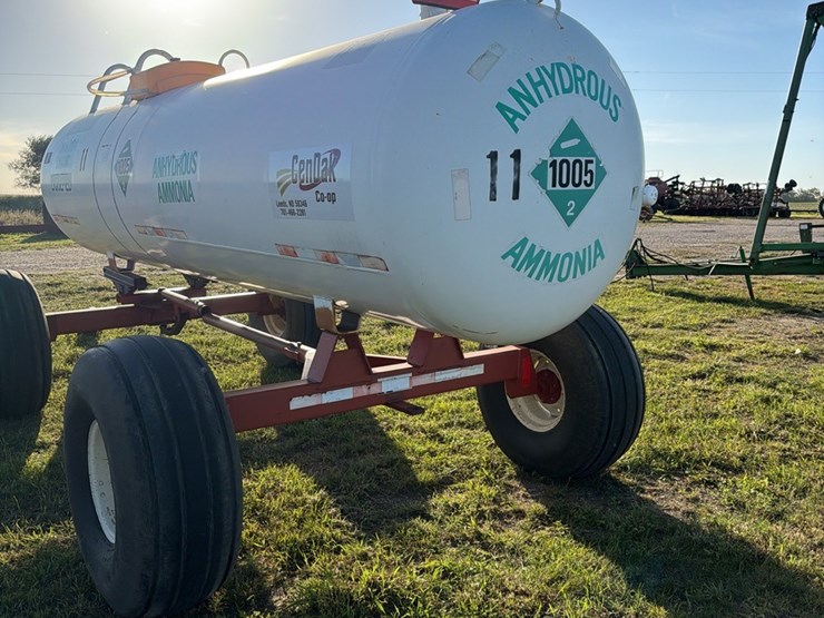 11-7--1450-gallon-nh3-tank,-16.5l---16.1-tires-image-7