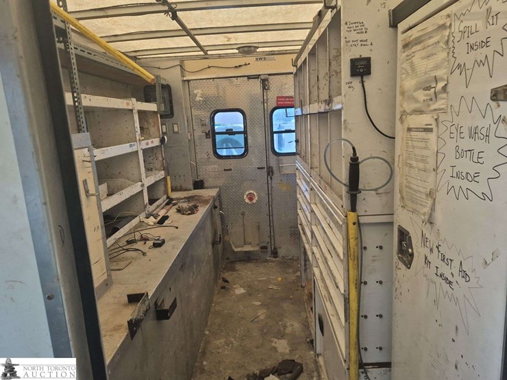 2009-international-durastar-4300-image-42