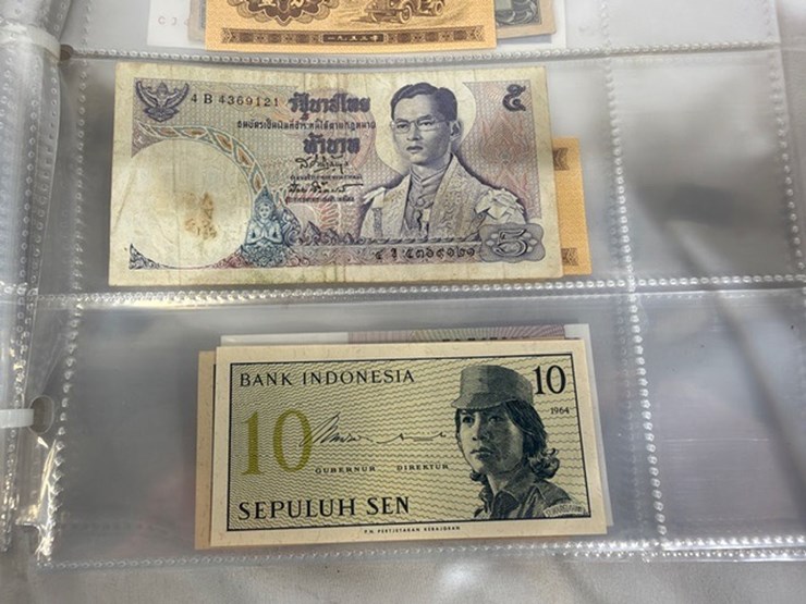 #40311-•-foreign-currency-bank-notes-image-161