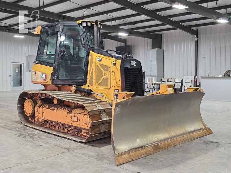 2022-caterpillar-d3-lgp-image-2