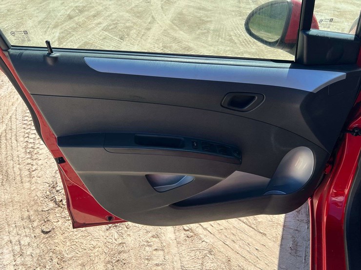 2015-chevrolet-spark-4-door-sedan-(125,589-miles)-image-9