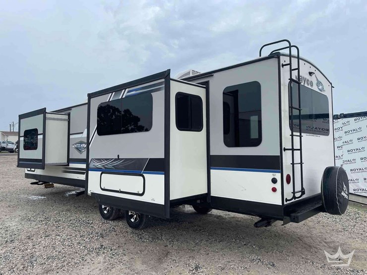 2018-33ft-jayco-white-hawk-30rls-t/a-travel-trailer-image-2