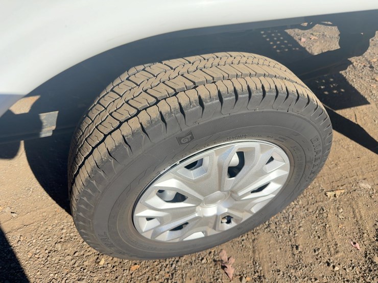 2019-utility-van-image-10