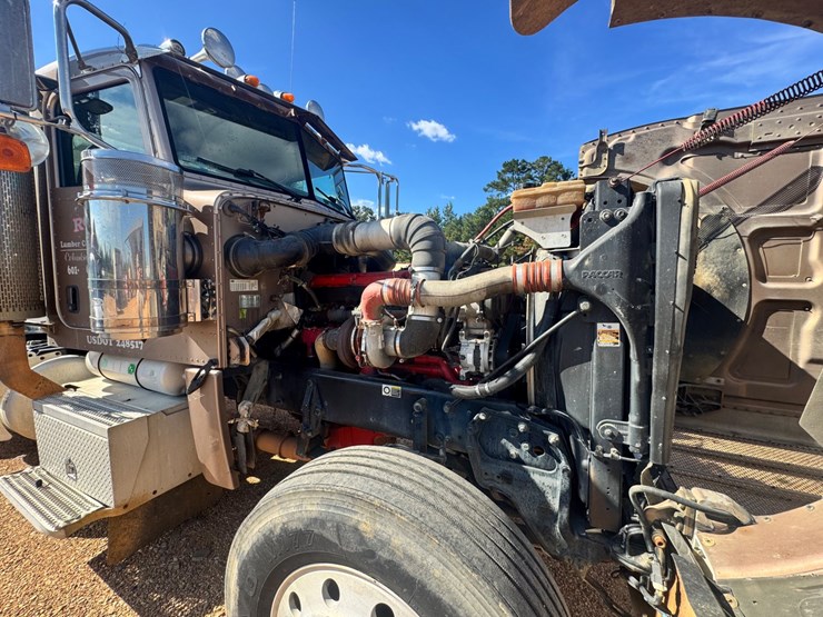 2008-peterbilt-389-image-14
