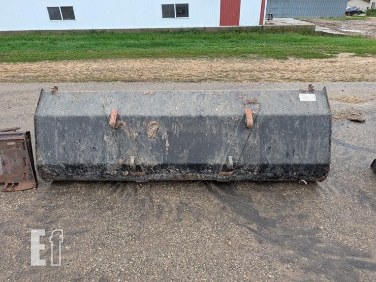 8'-euro-mount-bucket-image-2