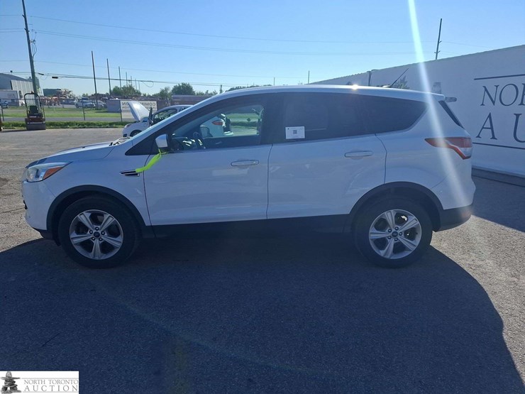2016-ford-escape-image-8
