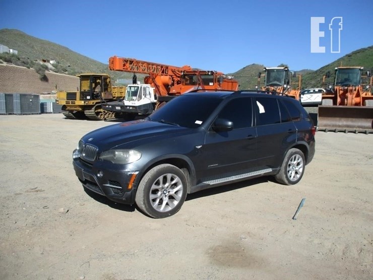 2011-bmw-x5-image-1