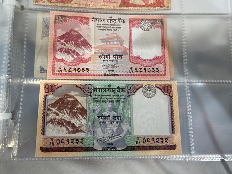 #40311-•-foreign-currency-bank-notes-image-153