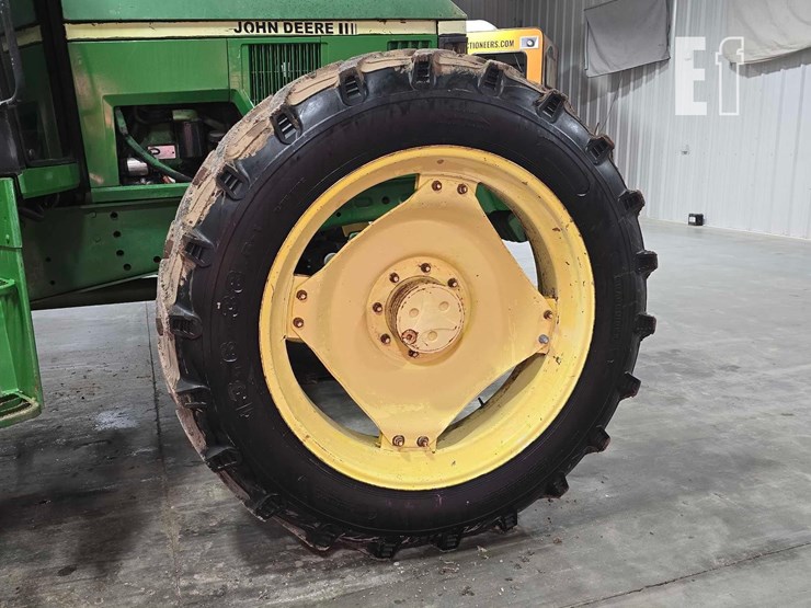 1995-john-deere-6400-image-17