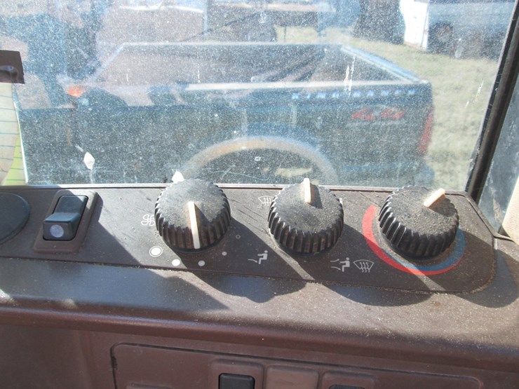 john-deere-6310-image-28
