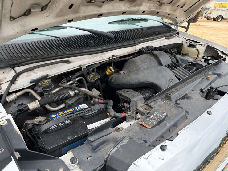 2017-ford-e450-image-8