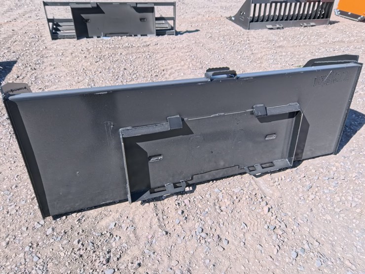 #3076-•-new-skid-steer-quick-attach-84-inch-jumbo-bucket-image-1
