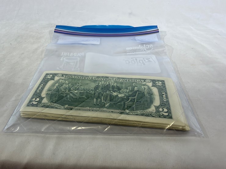 #40129-•-(40)-2017-uncirculated-two-dollar-bills-image-8