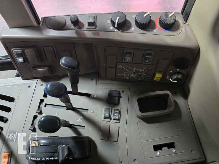 2018-john-deere-6130m-image-13