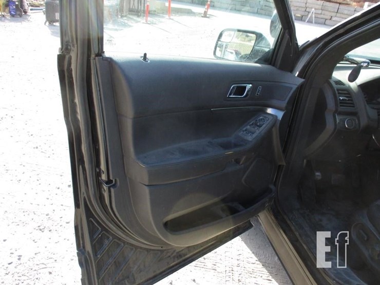 2014-ford-explorer-image-14