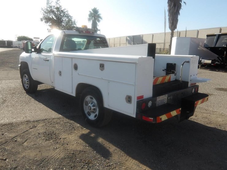 2011-chevrolet-2500-image-5
