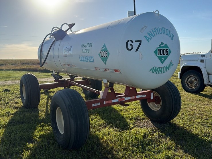 11-4-1450-gallon-nh3-tank,-16.5l---16.1-sl-tires-image-5