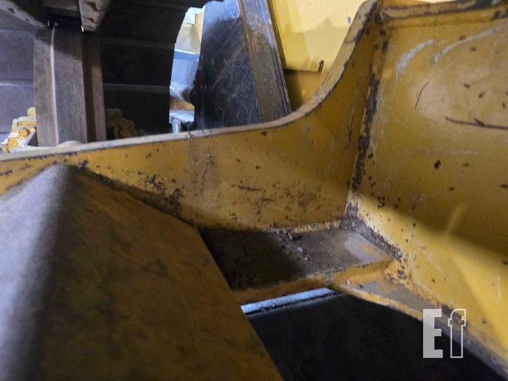 2020-deere-650k-image-28