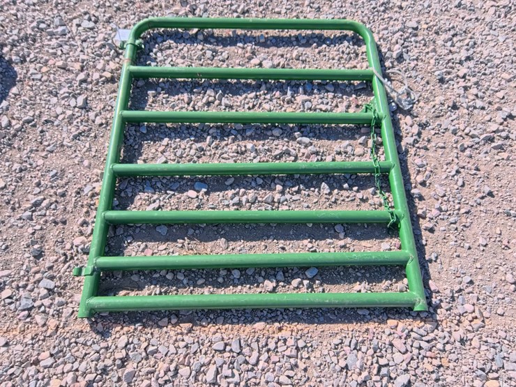 #2010-•-4ft-walk-through-gate-image-3