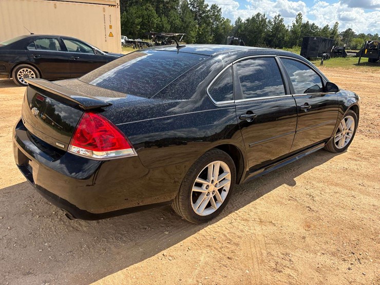 2016-chevrolet-impala-limited-4-door-sedan-(145,089-miles)-image-3