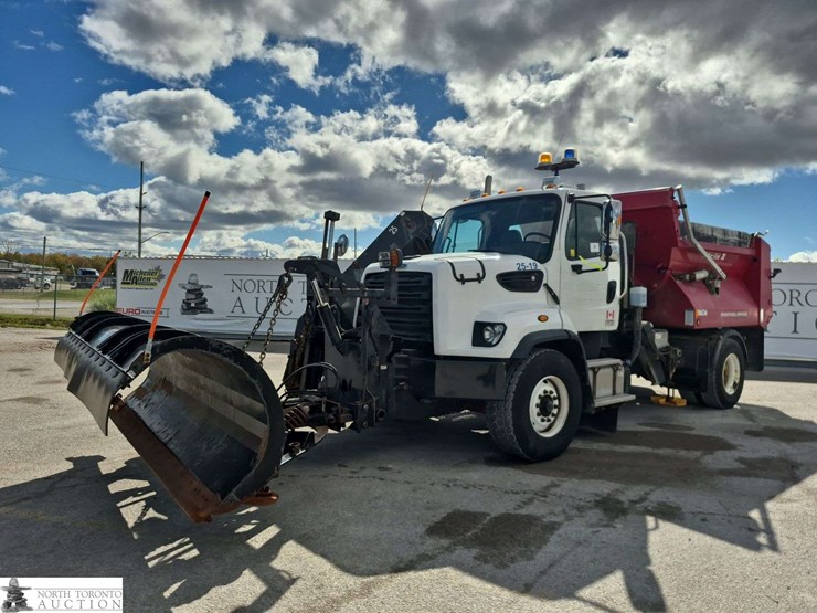 2019-freightliner-108sd-image-1