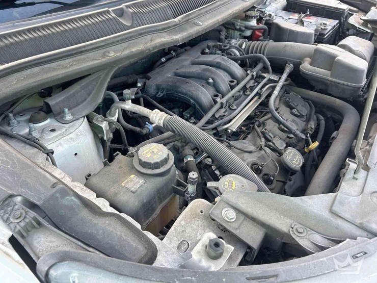 2016-ford-explorer-image-7