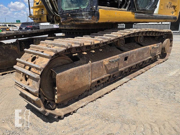 2016-caterpillar-336fl-image-32