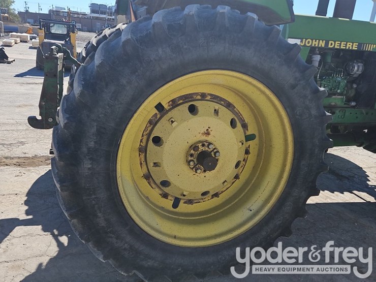 1991-john-deere-4555-image-12