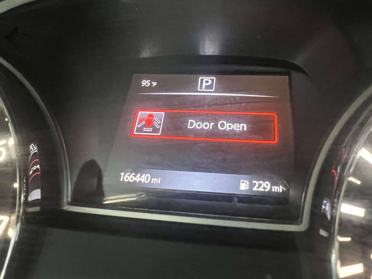 2016-nissan-pathfinder-image-28
