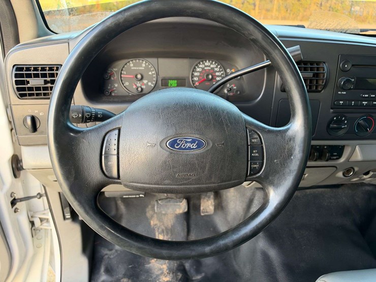 2007-ford-f550-image-12