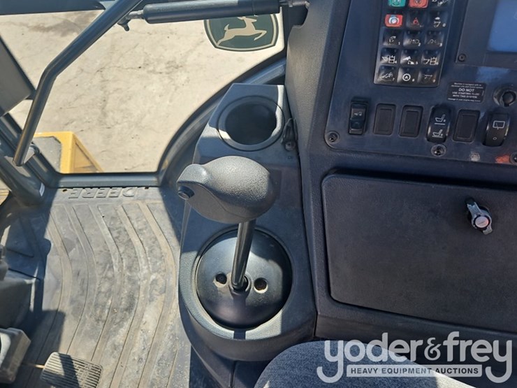 2018-deere-410l-image-37