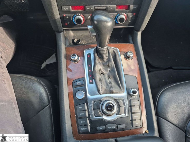 2011-audi-q7-image-19