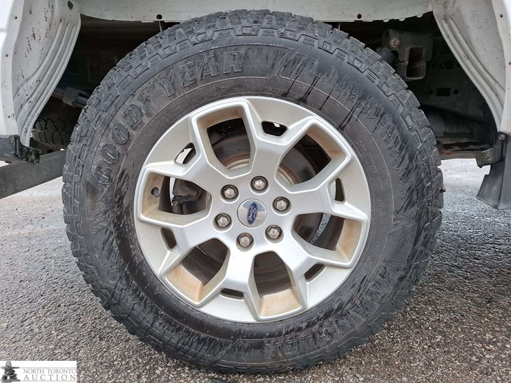 2021-ford-f150-image-18
