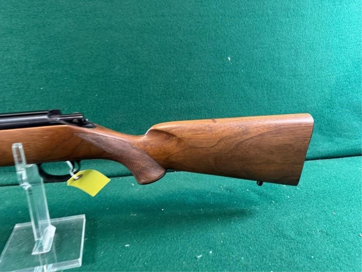 kimber-mdl.82-22lr-rifle-image-17