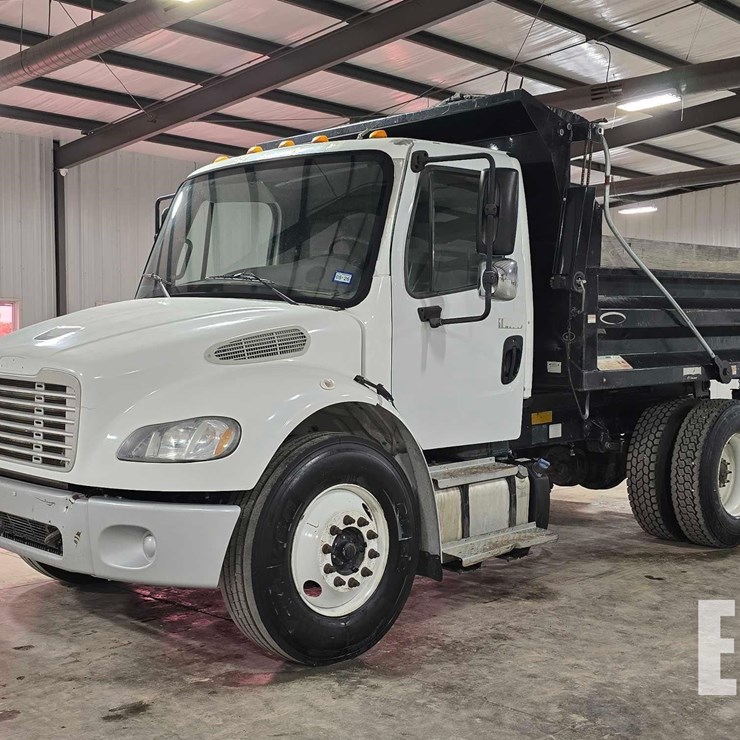 2016 FREIGHTLINER M2 106