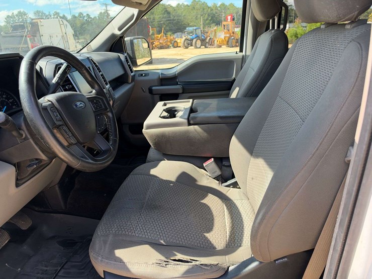 2015-ford-f150-xlt-image-10