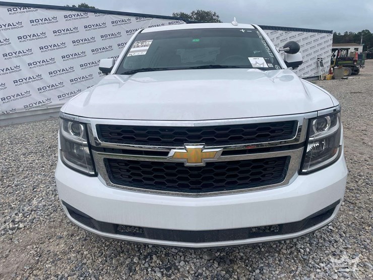 2018-chevrolet-tahoe-image-28
