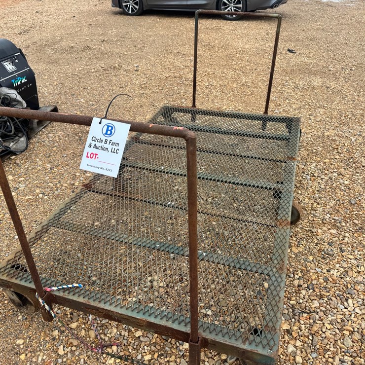 #8223 • Roll Around Shop Cart