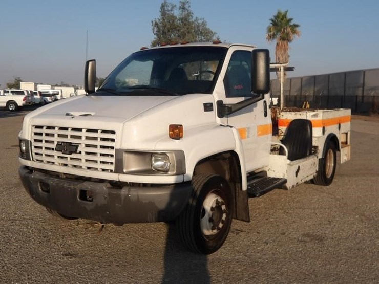 2006-chevrolet-c4500-utility-truck-image-1