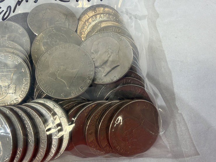 #40148-•-(50)-1970s-bicentennial-dollar-coins-image-10