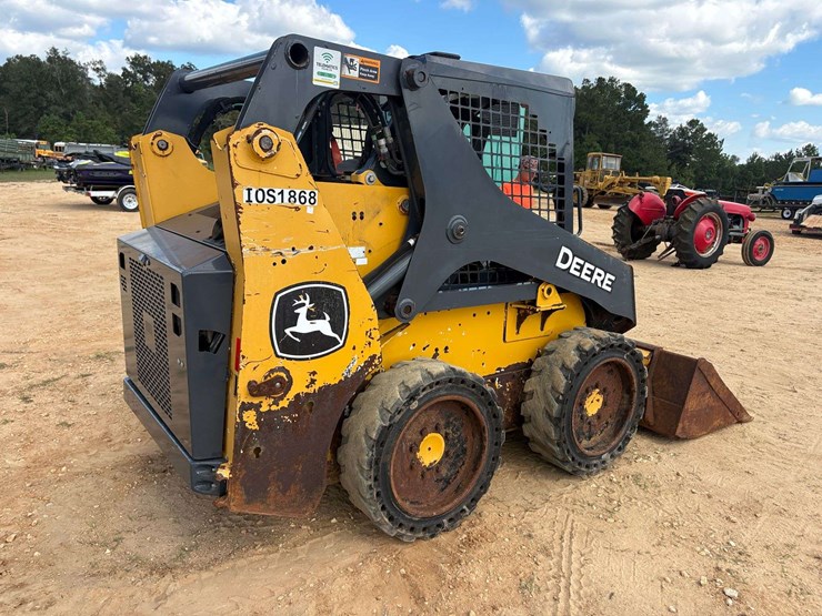 2021-john-deere-318-image-3