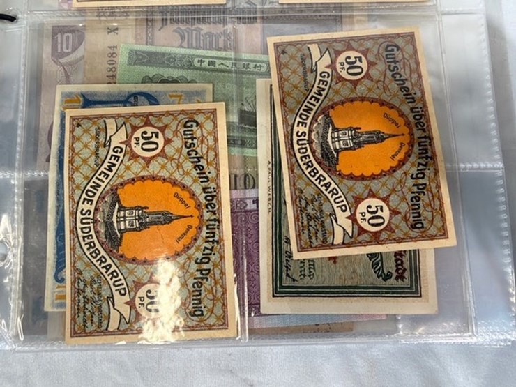 #40310-•-foreign-currency-bank-notes-image-40