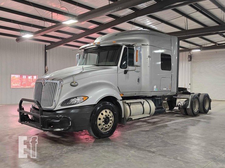 2013-international-prostar-image-1