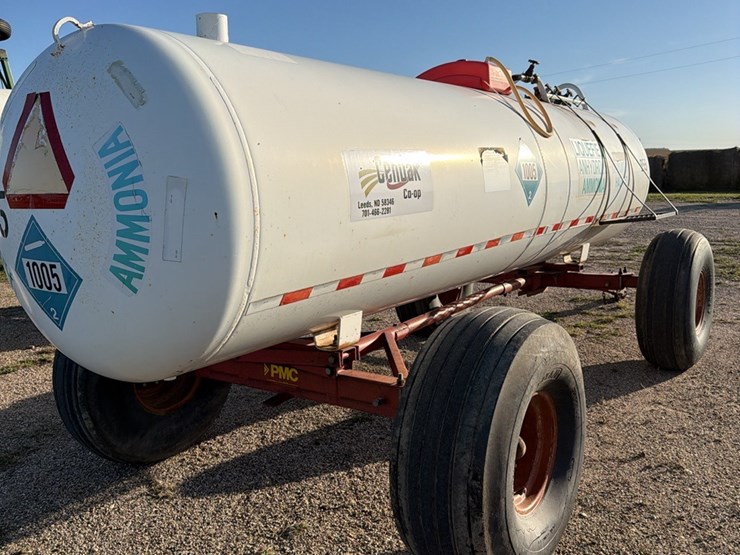 11-9-1450-gallon-nh3-tank-16.5l---16.1-sl-tires-image-10