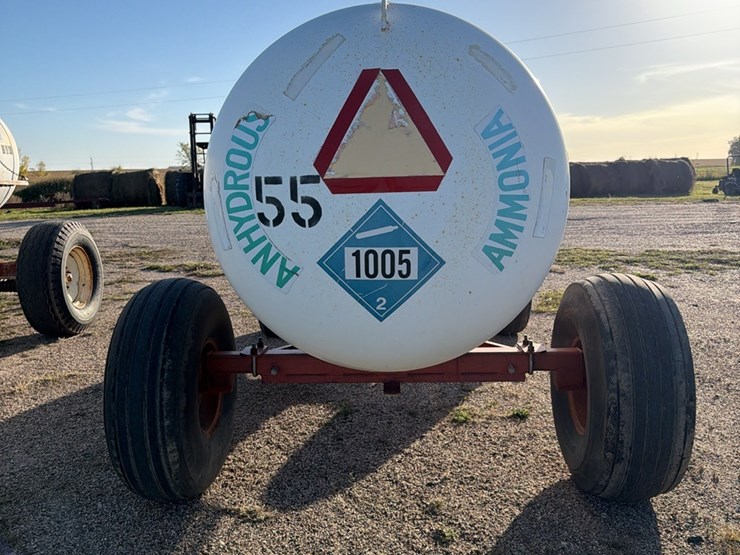 11-9-1450-gallon-nh3-tank-16.5l---16.1-sl-tires-image-9