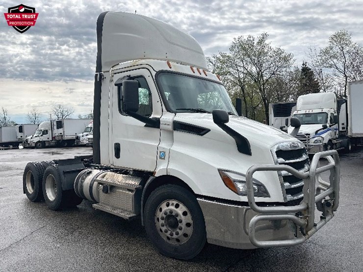 2020-freightliner-cascadia-116-image-1