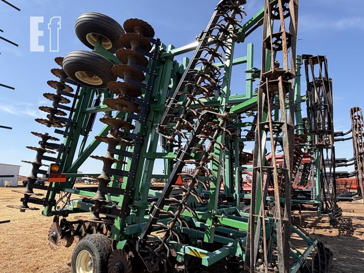 great-plains-4000tt-image-22
